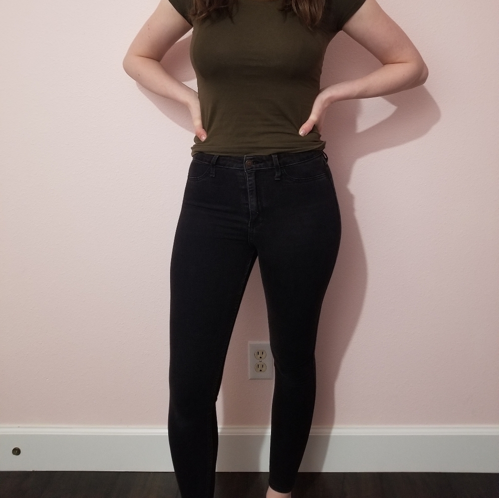 Black Hollister High Rise Jeggings